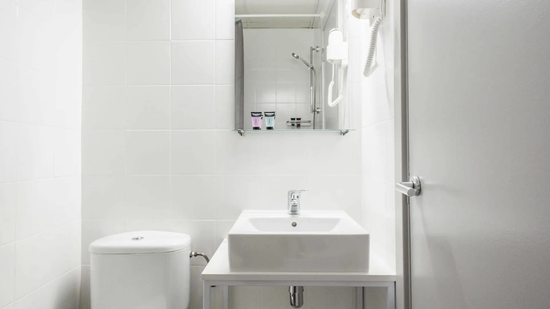 Residencia Universitaria Resa Blas De Otero Bilbao Apartment