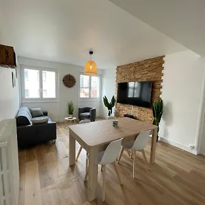 le-zen-wifi-netflix-3-chambres-parking.hotels-rhonealpes.com/